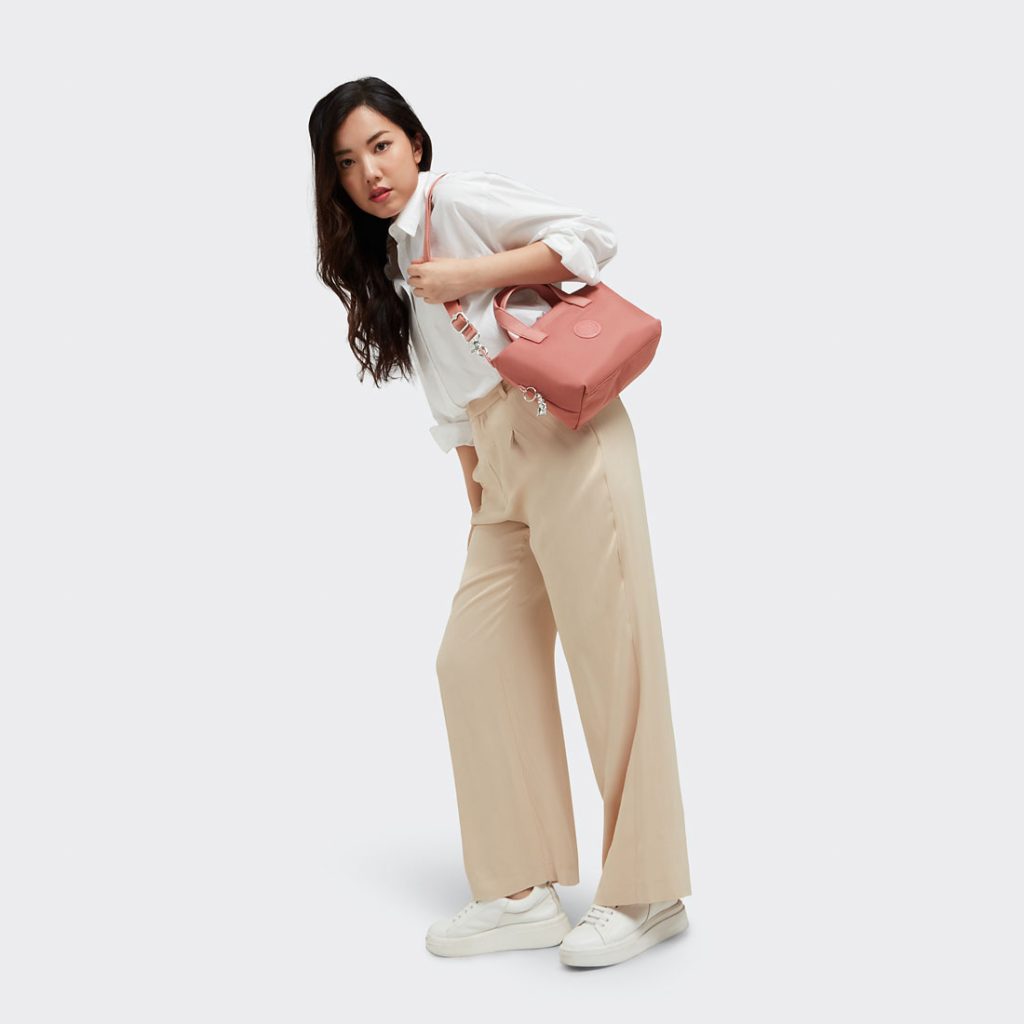 Kipling Kala Compact (Soft Almond)